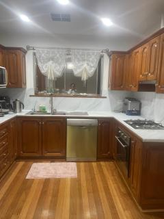 Spacious Beautiful Room - 3