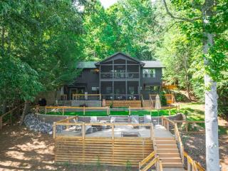 Treehouse on the Lake - Blairsville - 2