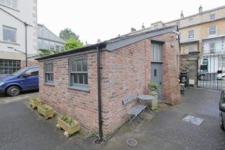The Coach House, Clifton and Parking - Hopewell - Bristol - 1