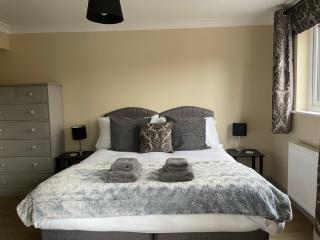 Saltkettle in Blakeney, sleeping 12 in 5 bedrooms - Blakeney - 2