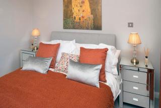Deluxe Townhouse Next to Cabot Circus - Bristol - 2