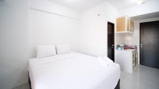 Best Choice and Comfy Studio Apartment at Suncity Residence By Travelio - Sidoarjo - 9