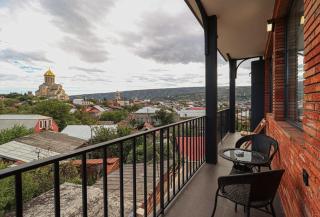 Modern Apartment Overlooking Tbilisi - Tiflis - 8