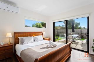 Recently build 4BDR Family Home in Quiet Estate - Cowes - 0