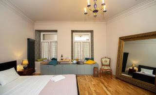 Charming 1BR Apartment with Balcony -By Wehost - 4