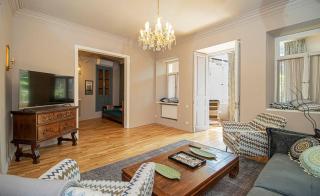 Charming 1BR Apartment with Balcony -By Wehost - 9