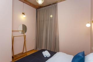 Spacious 1BR Apartment In The Heart of Tbilisi - Tbilisi - 4