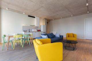 Spacious 3 BedroomR and 2 balcony Apartment in the city center - Tbilisi - 5