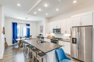 Bright Nashville Townhome ~ 5 Mi to Downtown! - 9