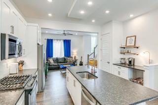 Bright Nashville Townhome ~ 5 Mi to Downtown! - 3