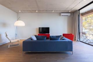 Spacious 3BR Apartment With 2 Balconies in Old Tbilisi - Tbilisi - 3