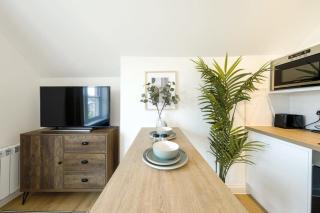Grange Road Studio 6 - Bristol - 3
