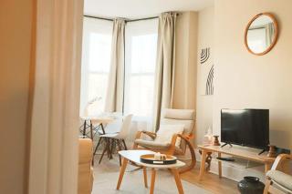 Chic and cosy Two bedroom flat in Cheltenham road - 7