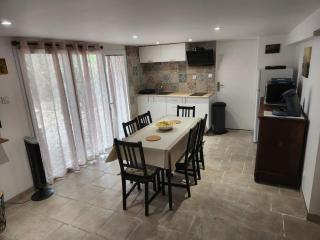 L'étape méditerranéenne logement 4-6 personnes avec parking privé - 8