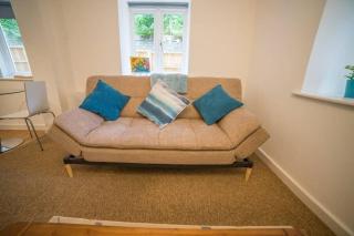 Champion Court two bedroom flat - 6