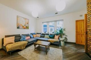 The unicorn's house sleeps 10 people - Bristol - 9