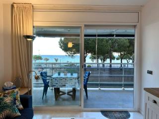 Unique apartment with direct sea view along the beach in S'Abanell Central Park Blanes - Blanes - 5