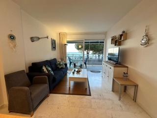 Unique apartment with direct sea view along the beach in S'Abanell Central Park Blanes - Blanes - 1