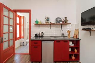 Unique 3-Studio Combo for 6 Guests By Wehost - Tbilisi - 2