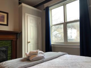 Leaside Executive Apartments - 6