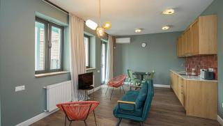 Chic Abanotubani Apt - Prime Location - By Wehost - 8