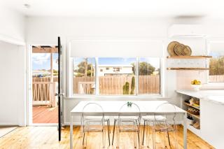 Retro Bungalow near Beach and Shops - Cowes - 0
