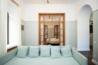 Chic 1BR Sololaki Center Retreat - By Wehost - Tbilisi - 2