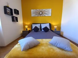 Appartement T3 en duplex Proche Gare sncf avec Parking à Montélimar - Montélimar - 0