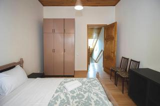 Central 4BR Apt for Groups & Families - By Wehost - Tbilisi - 5