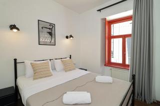 Unique Modern 1 BR Apt in Tbilisi By Wehost - Tbilisi - 1