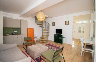 3BR Scenic Terrace Apt in Abanotubani - By Wehost - Tbilisi - 7