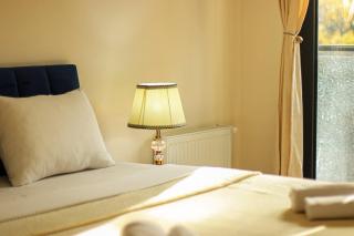 Stylish 2BR Apartment In City Center-By Wehost - Tbilisi - 7