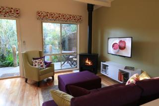 Inglenook Luxury Spa Cottage for Two - 2