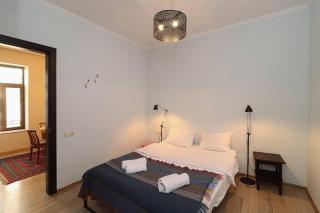Vintage 2BR Apartment - Managed By Wehost - Tbilisi - 7