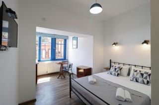 Cozy Studio in Central Tbilisi By Wehost - Tbilisi - 5