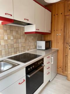 Alpen-Hostel Apartment Südgrat mit Motorradvermietung - 1