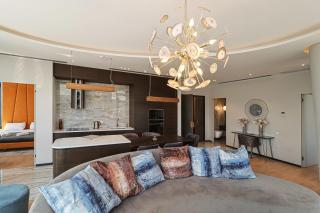 Luxury Hotel Apartment With Stunnig Views For 4 - Tbilisi - 2
