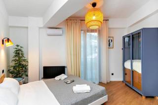 Stylish 2BR apt w huge terrace in Old Tbilisi - 8