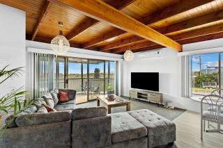 2-Person Surf Beach Studio App - Surf Beach - 6