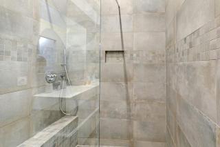 Newly renovated apt near La Madeleine - París - 1