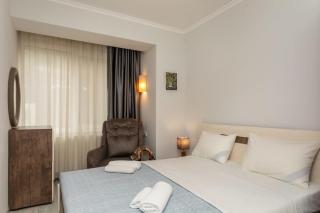 Charming 3BR Apartment In Central Tbilisi - 8