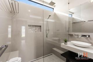 Luxurious Home Close to The Beach - Surf Beach - 1