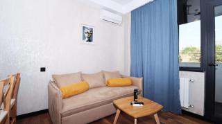 Newly Renovated Stylish 1BR Apartment For 4 - Tbilisi - 2