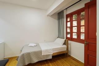 Cozy Studio in Central Tbilisi By Wehost - Tbilisi - 4