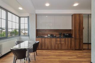 Newly Renovated Stylish Apart W stunning views - Tbilisi - 8