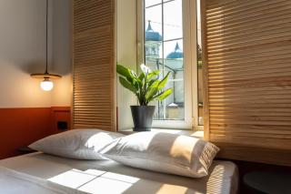 Newly Renovated Modern 2BR Apartment near Fabrika - 5