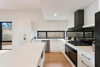 Upscale Family Retreat Just 5 Min Walk to Beach - Cape Woolamai - 8