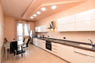 Amiryan street, 3 bedrooms Grand and Sunny apartmet AM2711 - Yerevan - 1