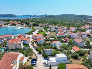 Luma 2 Luxury House on the Beach - Murter - 3