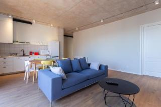 stylish 3BR apt with 2 balconies in historic Tbilisi - Tbilisi - 3